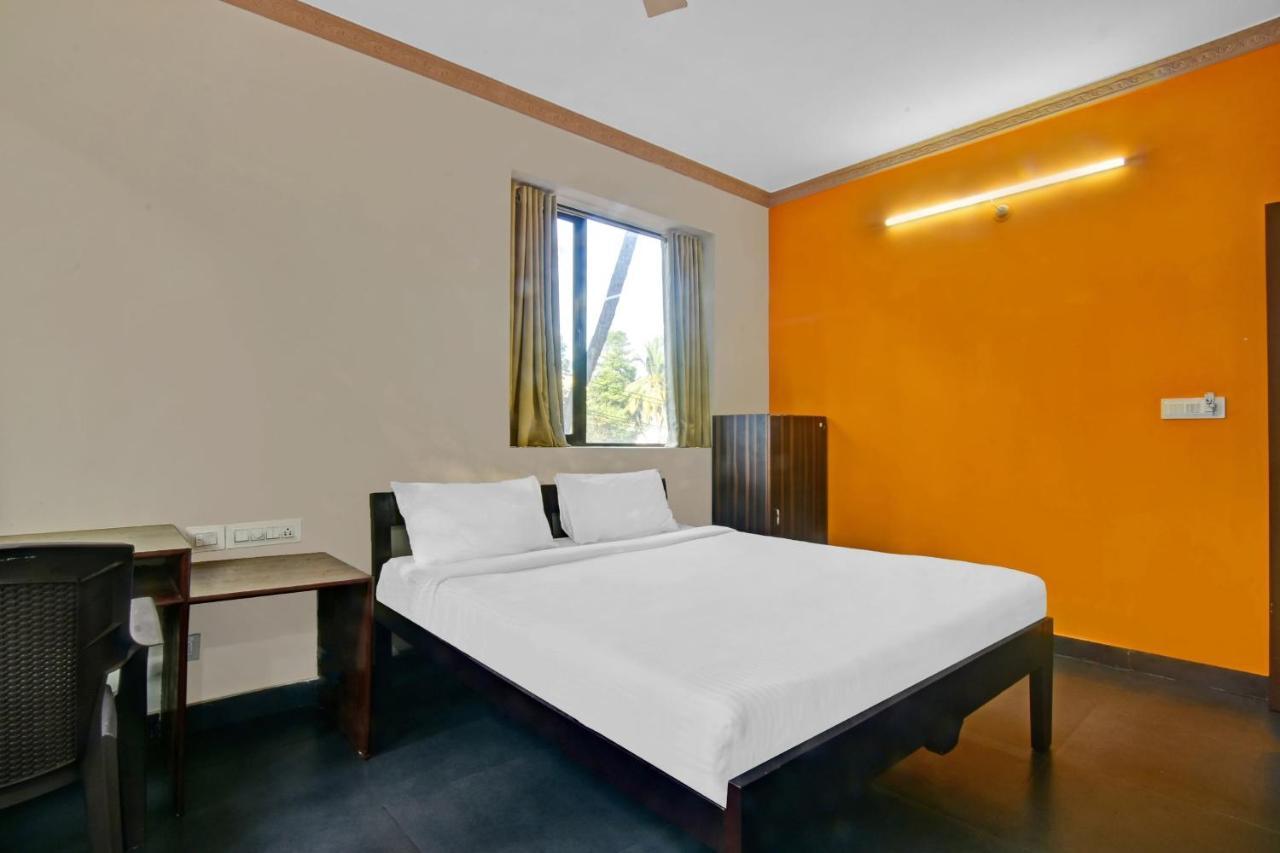 Capital O 85357 Hotel Sai Datta Calangute Eksteriør billede