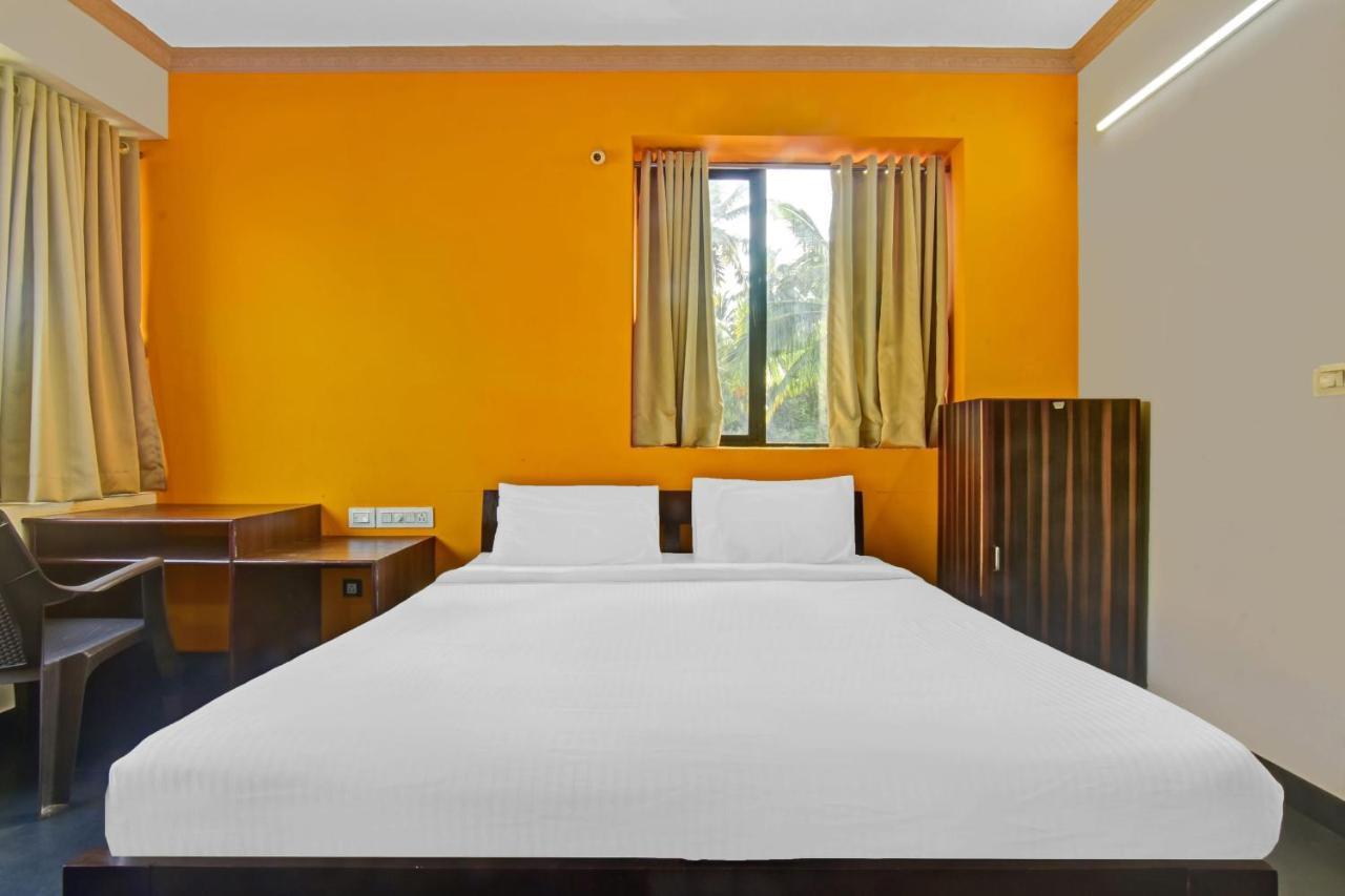 Capital O 85357 Hotel Sai Datta Calangute Eksteriør billede